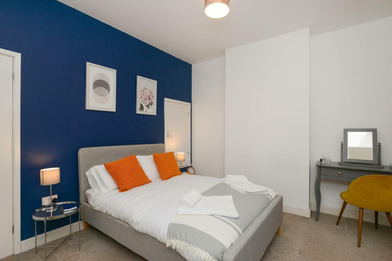 Apartment De Luxe Short Stays-beeston House *